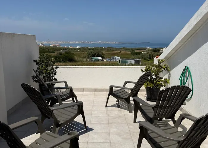 Atlantic View House Дом отдыха